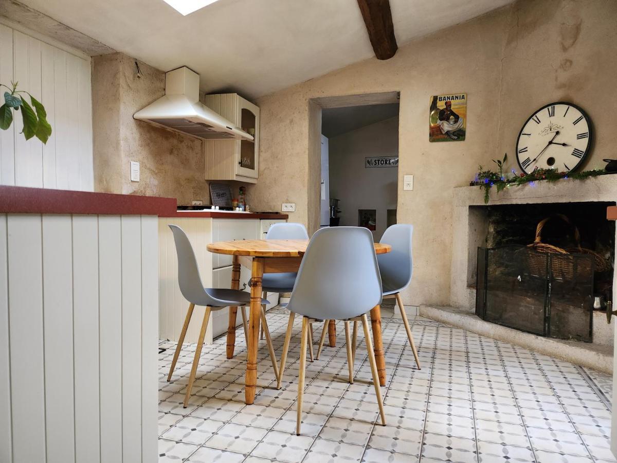 Maison Chaleureuse Et Familiale. Nalliers  Luaran gambar