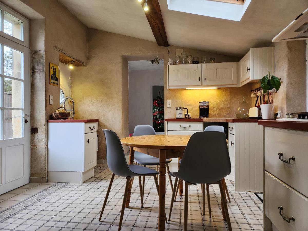 Maison Chaleureuse Et Familiale. Nalliers  Luaran gambar