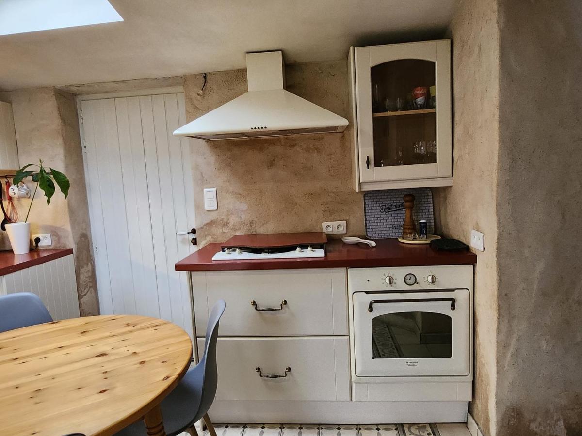 Maison Chaleureuse Et Familiale. Nalliers  Luaran gambar